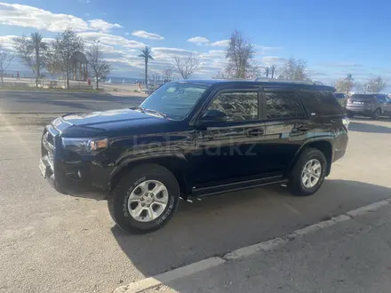 Toyota 4Runner 2014 года за 18 500 000 тг. в Актау – фото 2