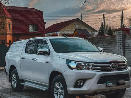 Toyota Hilux 2017 года за 15 900 000 тг. в Актобе