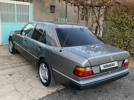 Mercedes-Benz E 200 1990 года за 2 500 000 тг. в Шымкент – фото 12