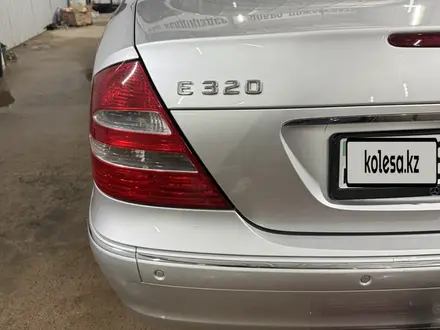 Mercedes-Benz E 320 2003 года за 6 800 000 тг. в Мерке – фото 6