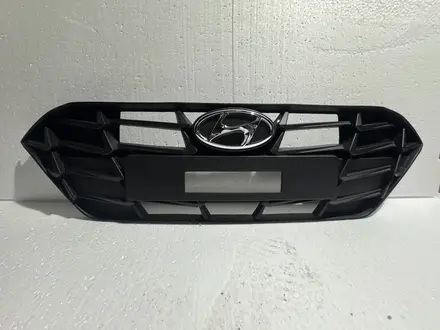 Решетка радиатора Hyundai Bayon за 120 000 тг. в Усть-Каменогорск