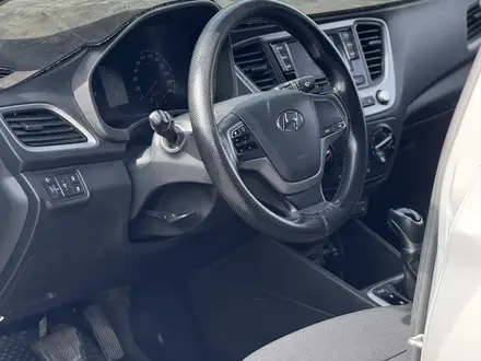 Hyundai Accent 2018 года за 5 500 000 тг. в Алматы – фото 7