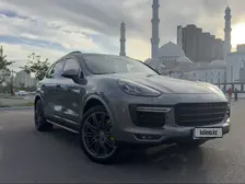 Porsche Cayenne, 2015