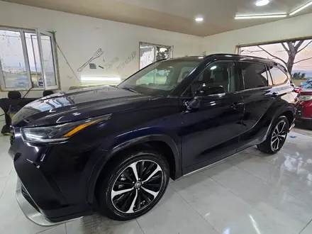 Toyota Highlander 2022 года за 17 500 000 тг. в Атырау – фото 3