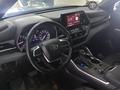 Toyota Highlander 2022 годаүшін17 500 000 тг. в Атырау – фото 12