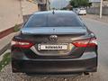 Toyota Camry 2018 года за 11 500 000 тг. в Шымкент – фото 3