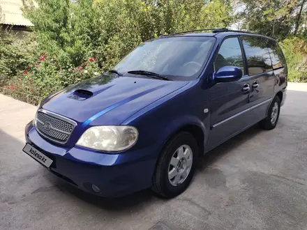 Kia Carnival 2004 года за 2 300 000 тг. в Шымкент