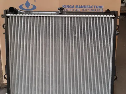 Радиатор на Таёту Лендкрузер 200 за 67 000 тг. в Алматы
