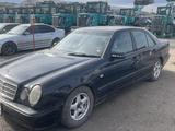 Mercedes-Benz E 200 1996 года за 1 200 000 тг. в Караганда – фото 3