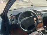Mercedes-Benz E 200 1996 года за 1 200 000 тг. в Караганда – фото 5