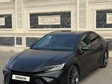 Toyota Camry 2024 года за 18 000 000 тг. в Костанай – фото 2