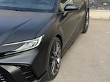 Toyota Camry 2024 года за 18 000 000 тг. в Костанай – фото 4