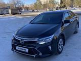 Toyota Camry 2017 года за 13 400 000 тг. в Жезказган