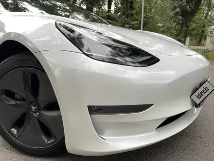 Tesla Model 3 2021 года за 17 350 000 тг. в Алматы – фото 14