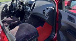 Chevrolet Aveo 2013 года за 3 800 000 тг. в Риддер – фото 5
