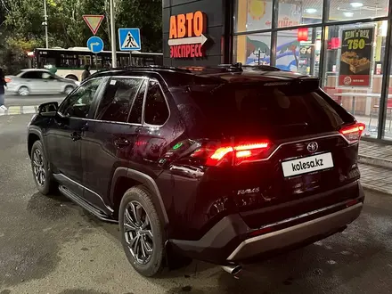 Toyota RAV4 2023 года за 17 990 000 тг. в Караганда – фото 5