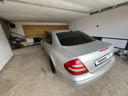 Mercedes-Benz E 320 2001 года за 5 500 000 тг. в Астана – фото 3