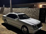 Mercedes-Benz E 320 2001 годаfor4 000 000 тг. в Актау