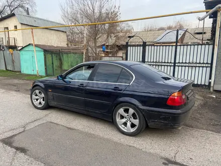 BMW 328 1999 года за 3 100 000 тг. в Талдыкорган