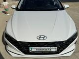 Hyundai Elantra 2023 года за 9 200 000 тг. в Актау – фото 2
