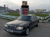 Mercedes-Benz E 220 1995 года за 3 100 000 тг. в Астана