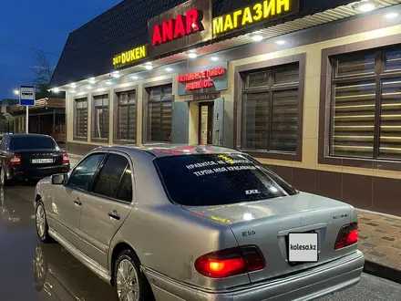 Mercedes-Benz E 320 1998 года за 2 300 000 тг. в Актау – фото 13