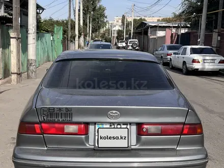 Toyota Camry 1997 года за 2 600 000 тг. в Алматы – фото 10