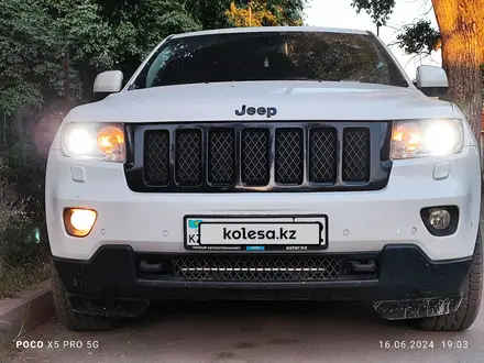 Jeep Grand Cherokee 2012 года за 13 000 000 тг. в Алматы