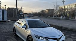 Toyota Camry 2021 года за 13 500 000 тг. в Караганда