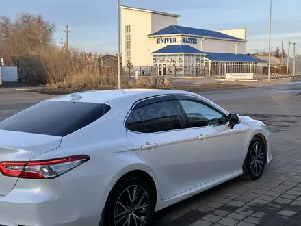 Toyota Camry 2021 года за 13 500 000 тг. в Караганда – фото 6