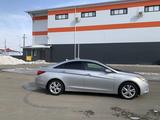 Hyundai Sonata 2010 годаfor5 500 000 тг. в Атырау – фото 4