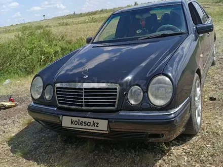 Mercedes-Benz E 320 1998 года за 2 300 000 тг. в Астана