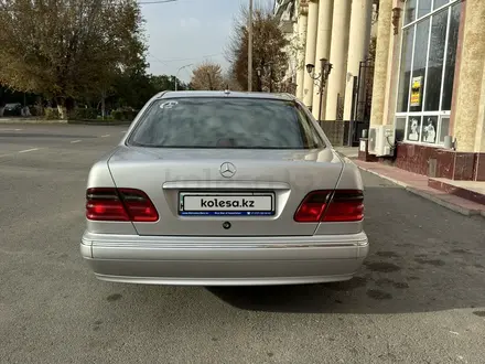 Mercedes-Benz E 320 2001 года за 6 900 000 тг. в Шымкент – фото 5