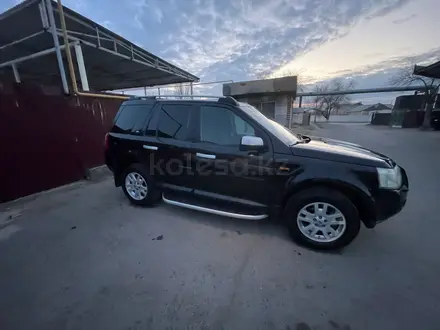 Land Rover Freelander 2007 года за 4 650 000 тг. в Байконыр – фото 2