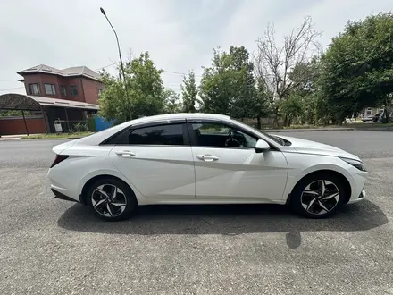 Hyundai Elantra 2022 года за 10 700 000 тг. в Шымкент – фото 4