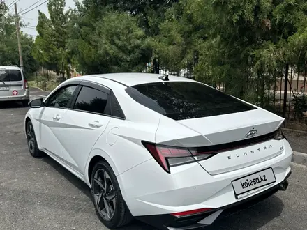 Hyundai Elantra 2022 года за 10 700 000 тг. в Шымкент – фото 7