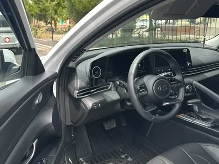Hyundai Elantra 2022 года за 10 700 000 тг. в Шымкент – фото 9