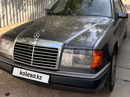 Mercedes-Benz E 230 1991 года за 2 300 000 тг. в Шымкент