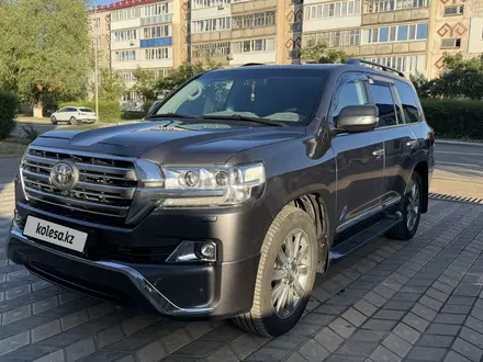 Toyota Land Cruiser 2016 года за 30 500 000 тг. в Уральск
