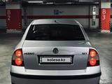 Volkswagen Passat 2001 года за 1 600 000 тг. в Тараз – фото 3