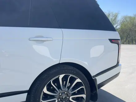 Land Rover Range Rover 2014 года за 26 000 000 тг. в Алматы – фото 4