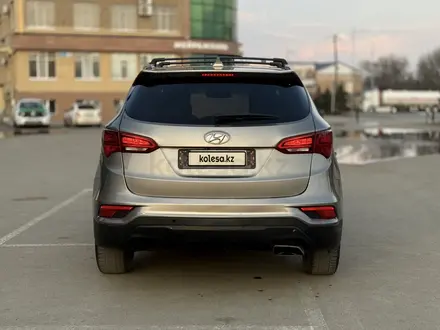 Hyundai Santa Fe 2016 года за 5 800 000 тг. в Уральск – фото 9