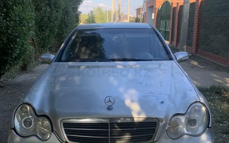 Mercedes-Benz C 180 2000 годаfor1 750 000 тг. в Актобе