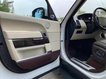 Land Rover Range Rover 2015 года за 25 400 000 тг. в Алматы – фото 11