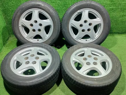 Оригинальные диски Toyota Ipsum R15 с шинами 195/60R15 лето за 140 000 тг. в Алматы