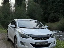 Hyundai Elantra, 2011