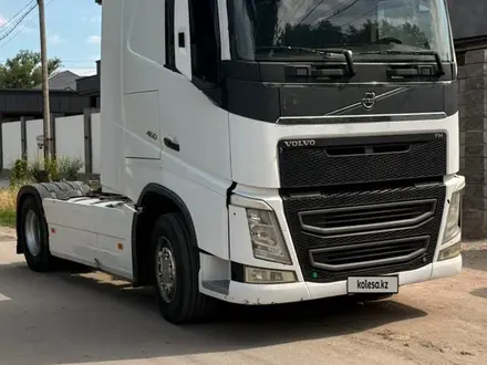 Volvo  FH 2015 года за 33 000 000 тг. в Тараз – фото 3