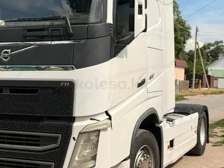 Volvo  FH 2015 года за 33 000 000 тг. в Тараз – фото 9
