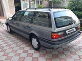 Volkswagen Passat 1990 годаүшін1 730 000 тг. в Алматы – фото 4