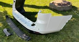 Бампер задний на Toyota Land Cruiser 300 за 180 000 тг. в Алматы